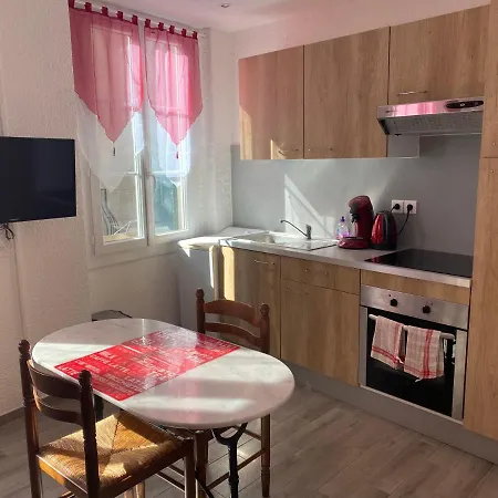 Avec Wifi à 50 M De La Dans Rue Piétonne Collioure